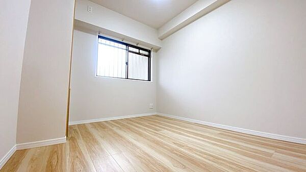 広い居室なので主寝室としてもピッタリです◎
