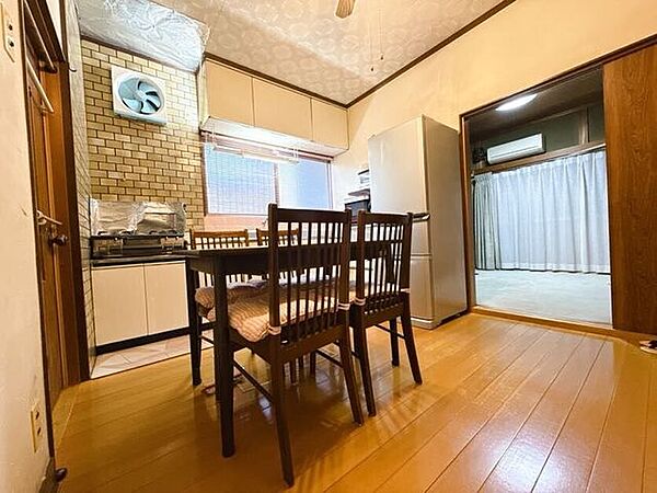 優しい色合いの室内です。統一感があり、空間がより広く感じられます。