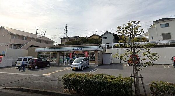 ファミリーマート 奈良中山町店 1020m