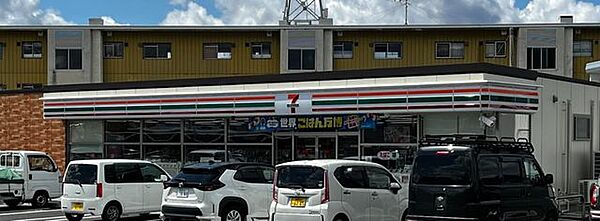 セブンーイレブン 上田芳田店 1470m