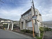 東生駒駅よりバス6分 徒歩1分 築36年8ヶ月 2階建の賃貸物件