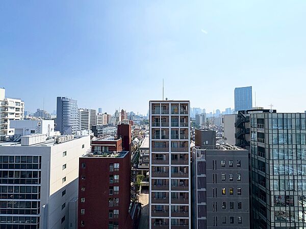 陽当たり・通風・開放感に恵まれた環境です。