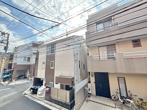 眺望や窓からの景色が良いと、家で過ごす時間も快適です。