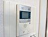 設備：誰が来てもわかる様にモニター付きインターホンを設置。