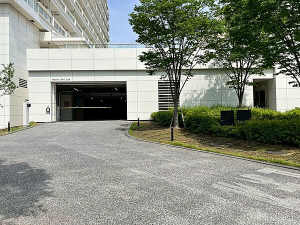 駐車スペースが嬉しいですね。※空き状況は都度ご確認下さい。