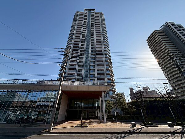 忙しく過ぎゆく日常を置き去るほど、ゆったりした時間が流れる住環境。