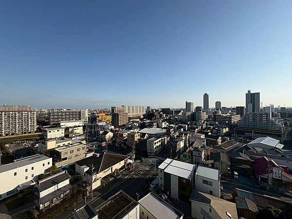 陽当たり・通風・開放感に恵まれた環境です。