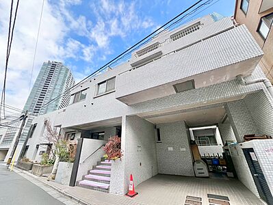 外観:飽きのこないシンプルモダンな外観です。 外観:飽きのこないシンプルモダンな外観です。