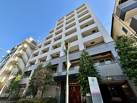 飽きのこないシンプルモダンな外観です。