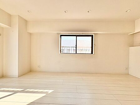 伸びやかな空間のなかで、ゆったりとしたひとときを過ごせます。
