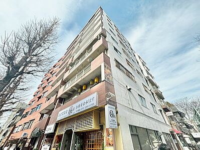 外観：飽きのこないシンプルモダンな外観です。
