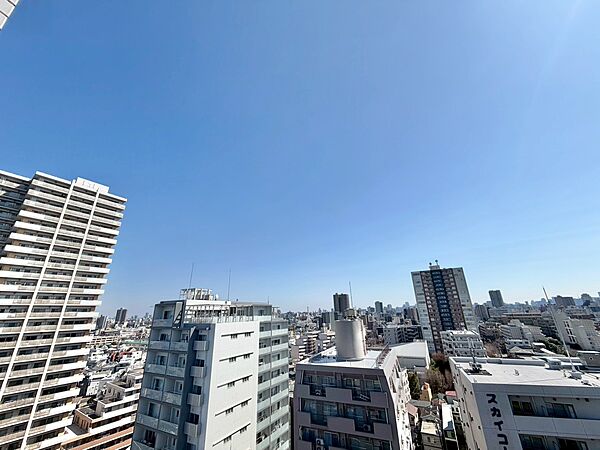 眺望や窓からの景色が良いと、家で過ごす時間も快適です。
