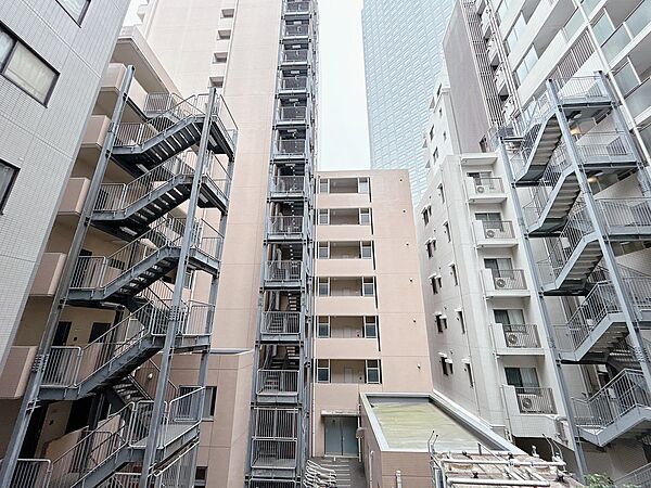 眺望や窓からの景色が良いと、家で過ごす時間も快適です。