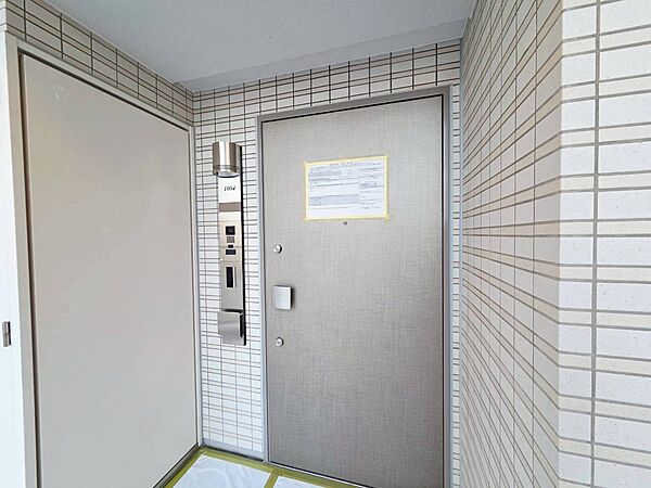 清潔感のある落ち着いた雰囲気の玄関です。