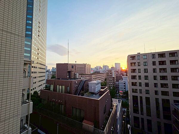 眺望や窓からの景色が良いと、家で過ごす時間も快適です。