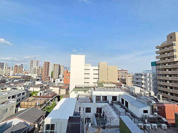眺望や窓からの景色が良いと、家で過ごす時間も快適です。