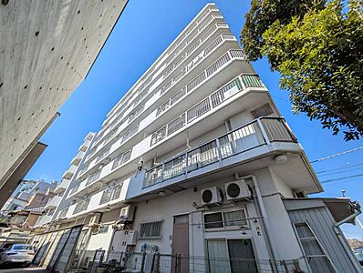 外観:飽きのこないシンプルモダンな外観です。 外観:飽きのこないシンプルモダンな外観です。