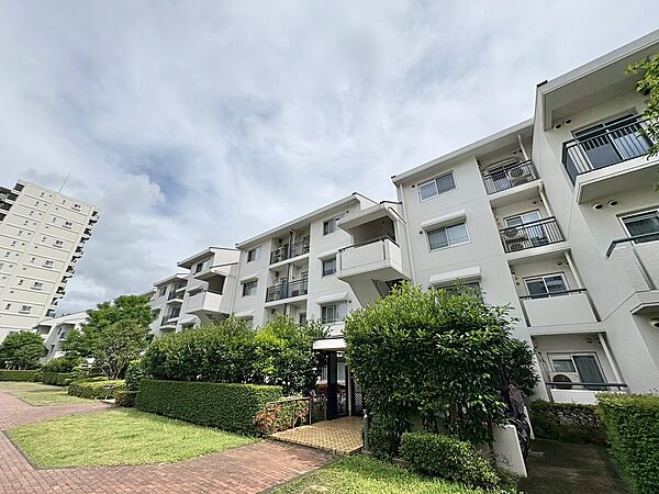 忙しく過ぎゆく日常を置き去るほど、ゆったりした時間が流れる住環境。
