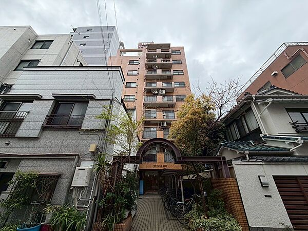 飽きのこないシンプルモダンな外観です。