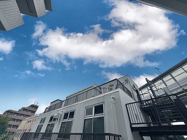 眺望や窓からの景色が良いと、家で過ごす時間も快適です。