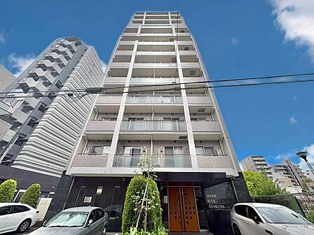 飽きのこないシンプルモダンな外観です。