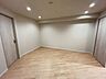 子供部屋：清かで艶やかな時間をもたらしてくれる室内です。