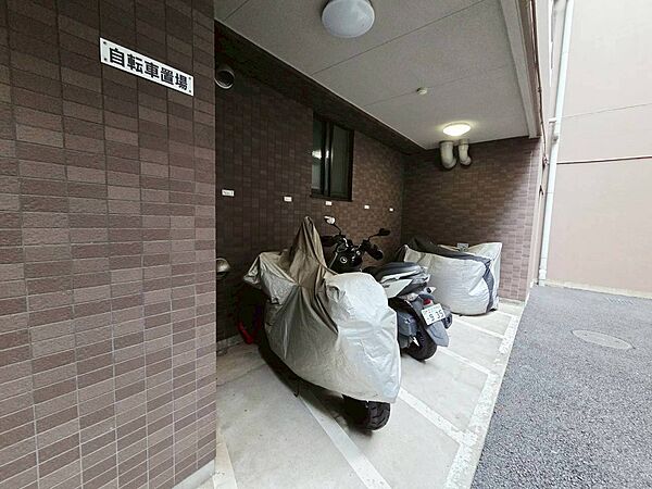 バイク置き場もございます。※空き状況は都度ご確認下さい。