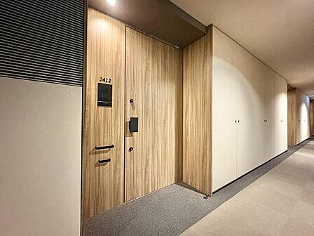清潔感のある落ち着いた雰囲気の玄関です。