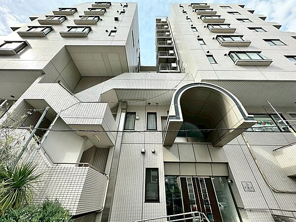 忙しく過ぎゆく日常を置き去るほど、ゆったりした時間が流れる住環境。
