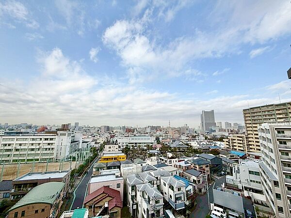 眺望や窓からの景色が良いと、家で過ごす時間も快適です。
