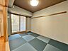 子供部屋：清かで艶やかな時間をもたらしてくれる室内です。
