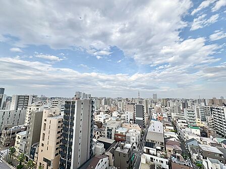 陽当たり・通風・開放感に恵まれた環境です。