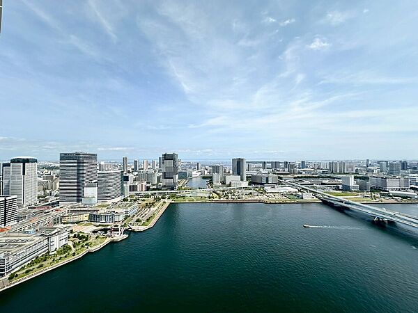 陽当たり・通風・開放感に恵まれた環境です。