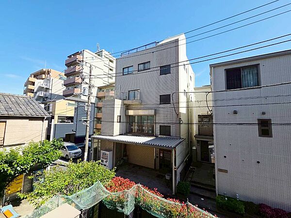 眺望や窓からの景色が良いと、家で過ごす時間も快適です。