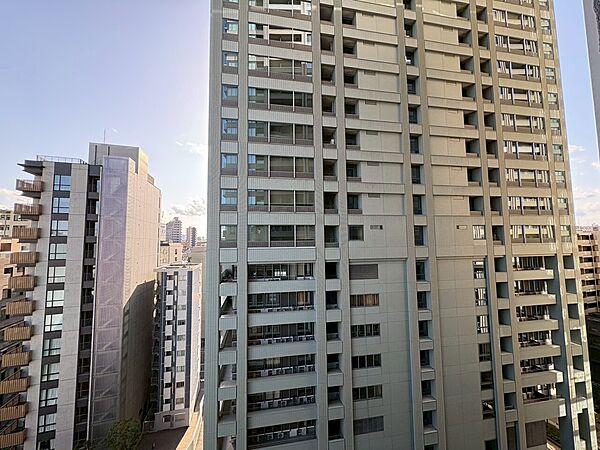 眺望や窓からの景色が良いと、家で過ごす時間も快適です。