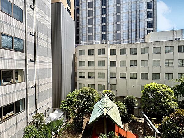 陽当たり・通風・開放感に恵まれた環境です。