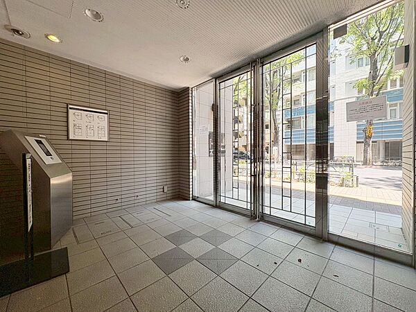 館内は静寂な中が保たれており、管理が行き届いている印象を受けました。