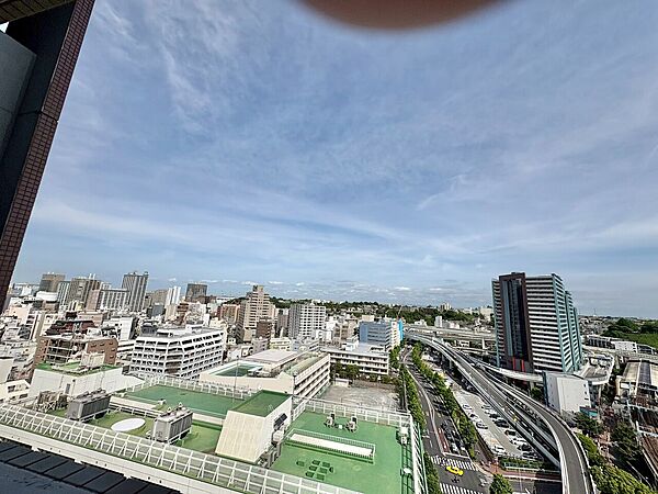 眺望や窓からの景色が良いと、家で過ごす時間も快適です。