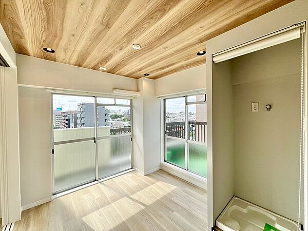 落ち着いた雰囲気に包まれて、伸びやかな空間。