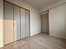 子供部屋：清かで艶やかな時間をもたらしてくれる室内です。