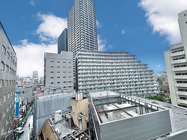 陽当たり・通風・開放感に恵まれた環境です。