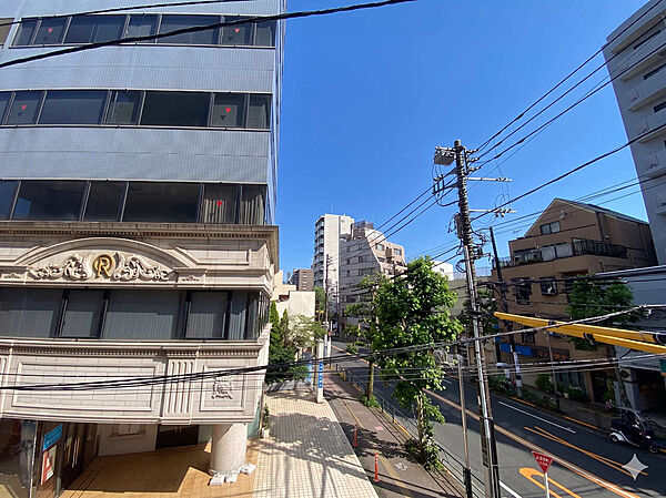 眺望や窓からの景色が良いと、家で過ごす時間も快適です。