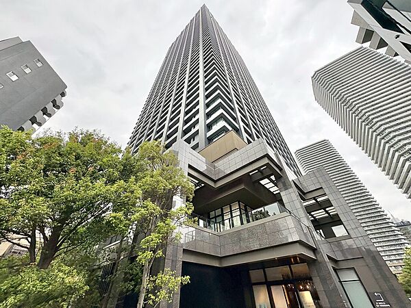 忙しく過ぎゆく日常を置き去るほど、ゆったりした時間が流れる住環境。