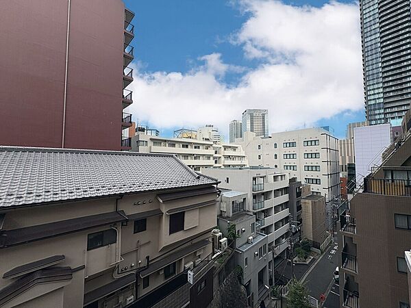 眺望や窓からの景色が良いと、家で過ごす時間も快適です。