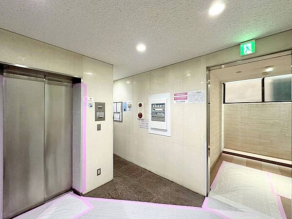 館内は静寂な中が保たれており、管理が行き届いている印象を受けました。