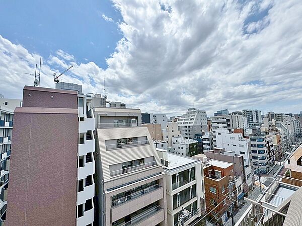 陽当たり・通風・開放感に恵まれた環境です。