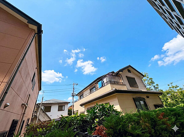 眺望や窓からの景色が良いと、家で過ごす時間も快適です。