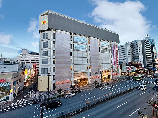 陽当たり・通風・開放感に恵まれた環境です。