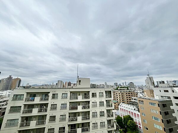 眺望や窓からの景色が良いと、家で過ごす時間も快適です。