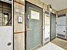 玄関：清潔感のある落ち着いた雰囲気の玄関です。